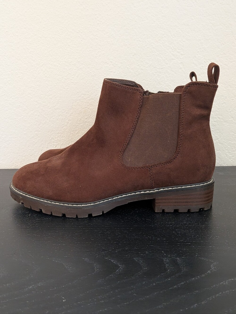 Torrid 9WW Dark Brown Faux Suede Chelsea Ankle Booties Boots‎ 1.5" Heel
